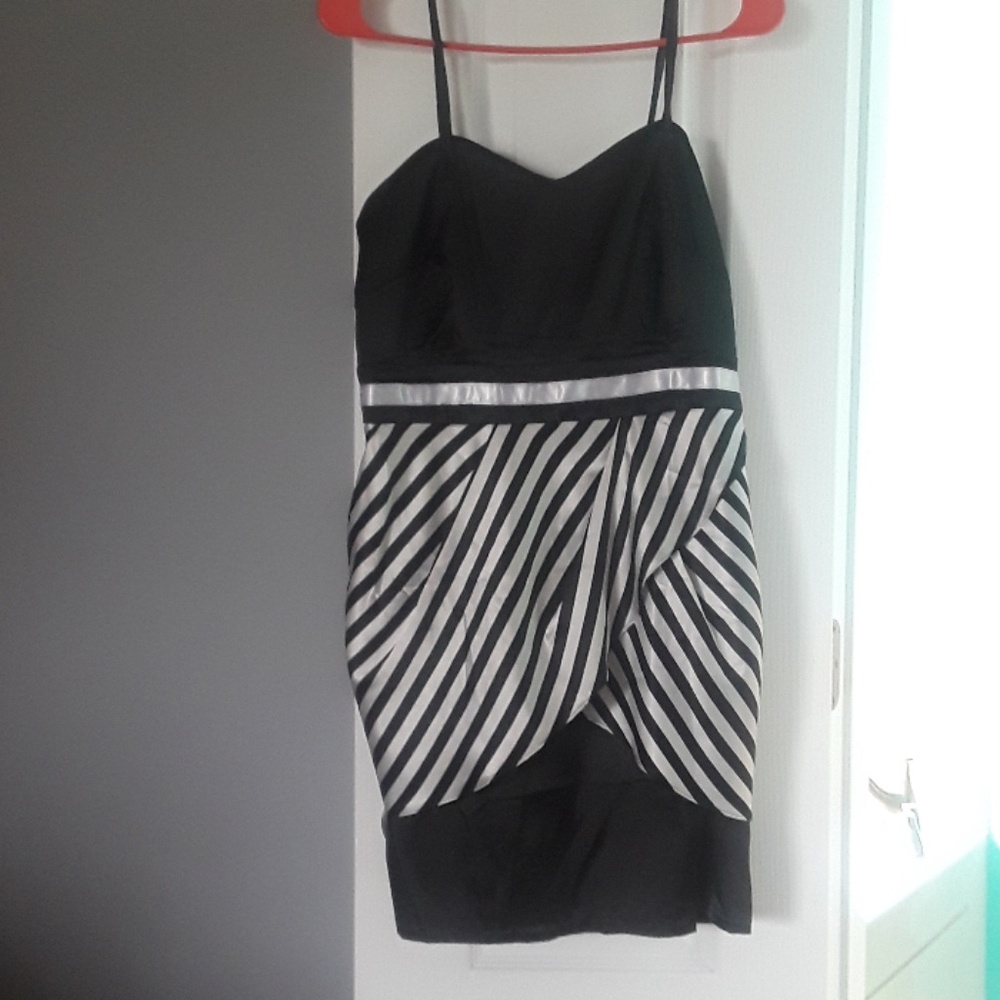 Peplum black & white dress